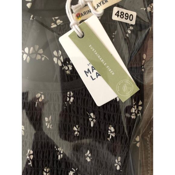 Marine Layer Gabrielle Top Floral Smock Peplum Blouse Black Modern Ditsy NWT XS - Picture 8 of 8